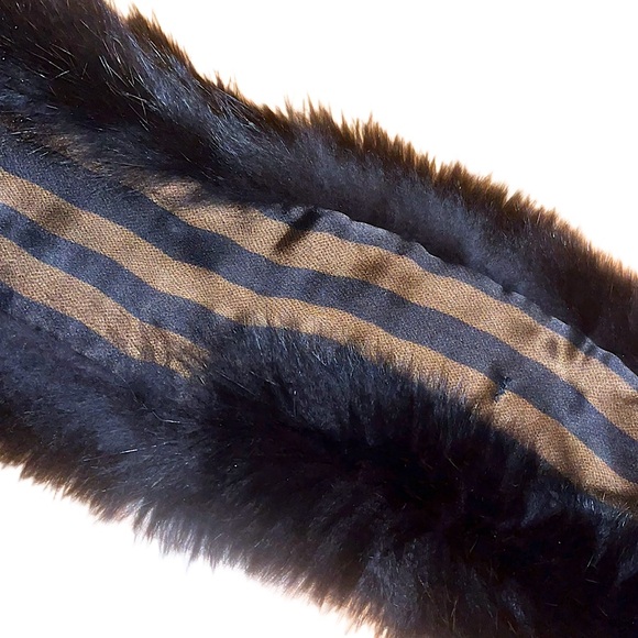 Authentic FENDI Silk Pecan Stripe Fox & Rabbit Fur Shawl - Picture 5 of 16